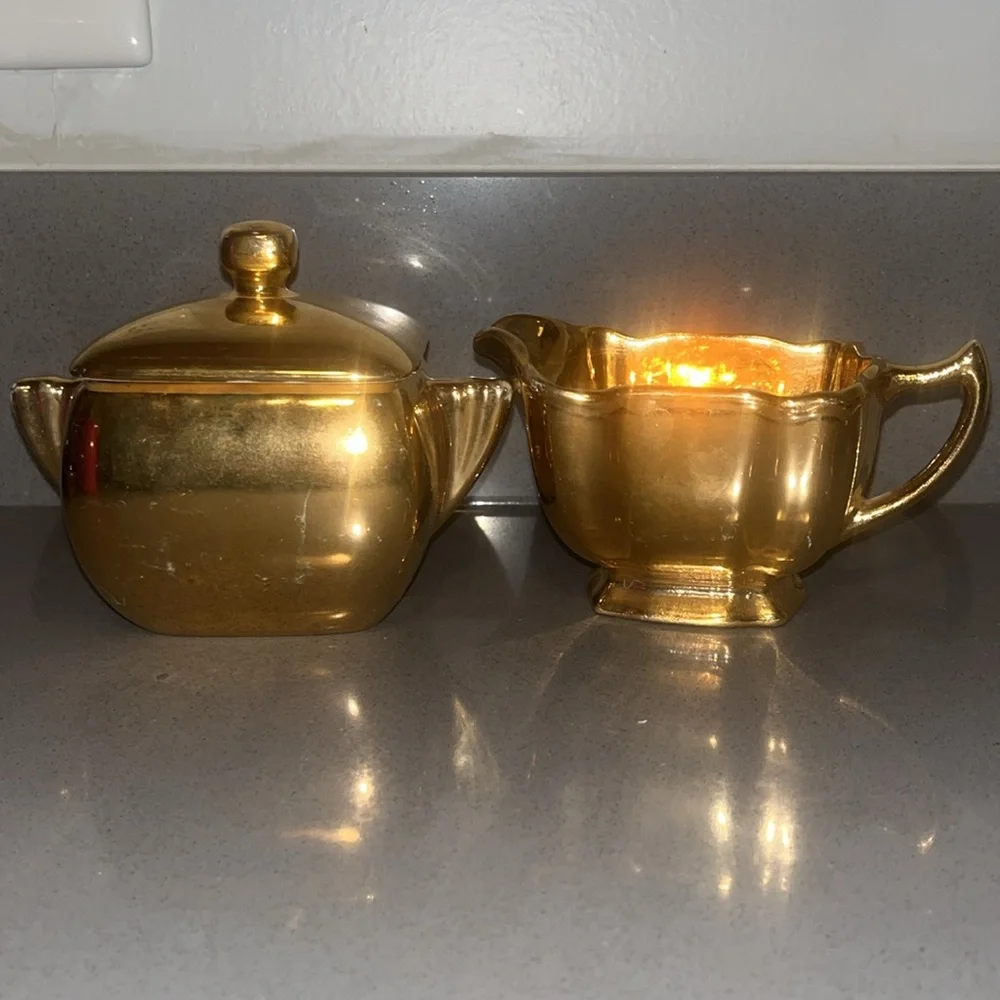 Vintage Brilliant Porcelain 22 Karat Gold Sugar Bowl and Creamer Pitcher Set - Picture 9 of 11
